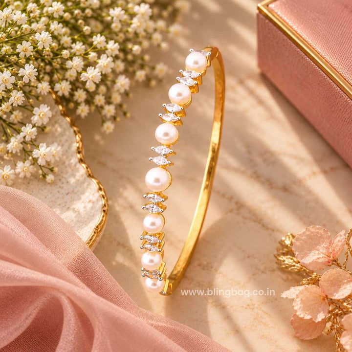 Golden Alice Bracelet