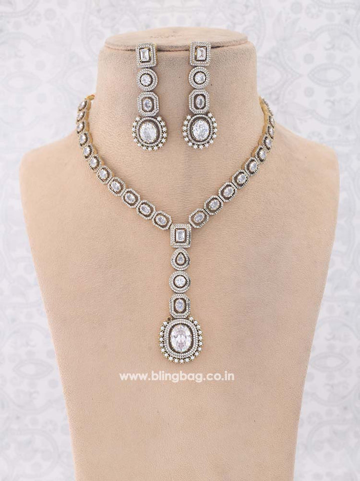 Golden Alice Zirconia Jewellery Set