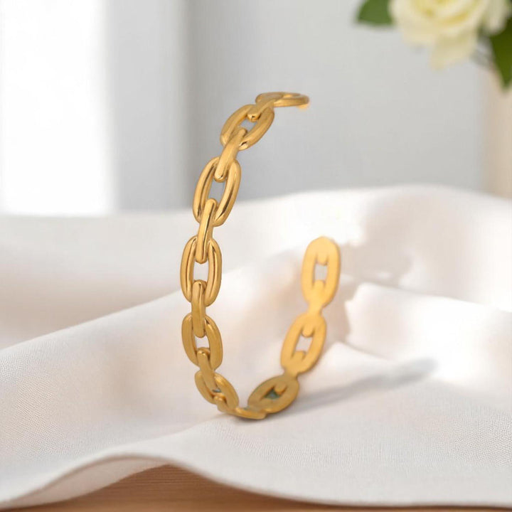 Golden Alma Bracelet