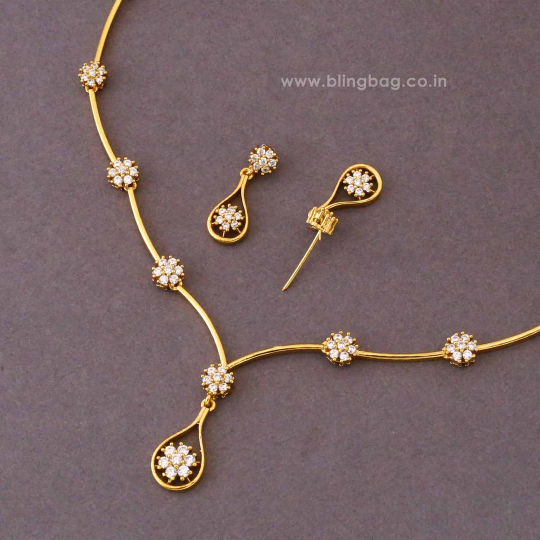 Golden Amaya Antique Jewellery Set- New Arrival
