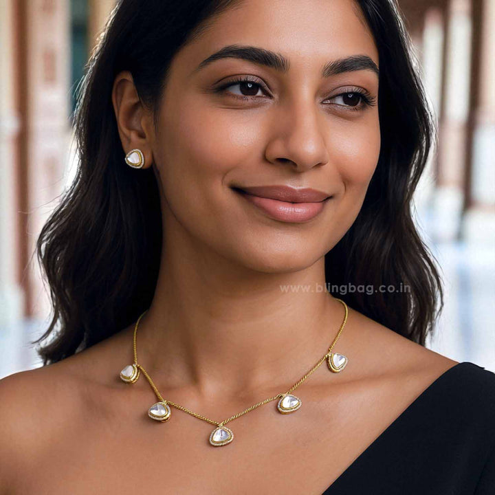 Golden Amoriah Pendant Set