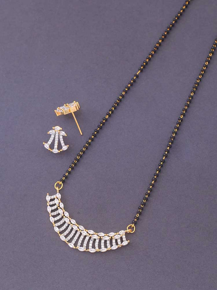 Golden Andreas Pendant Mangalsutra Set