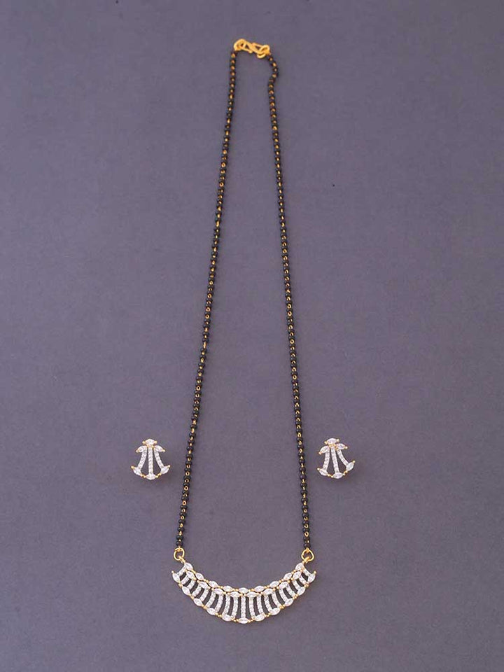 Golden Andreas Pendant Mangalsutra Set