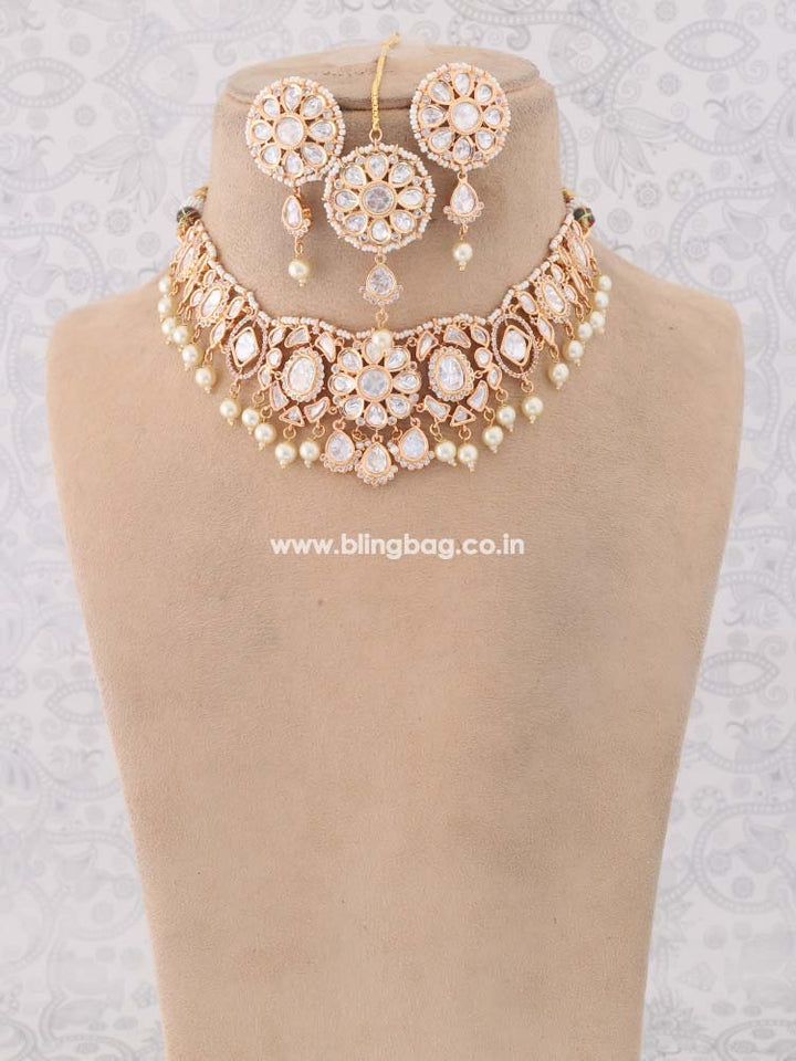 Golden Anita Kundan Jewellery Set