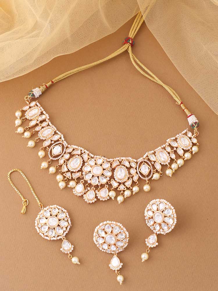 Golden Anita Kundan Jewellery Set