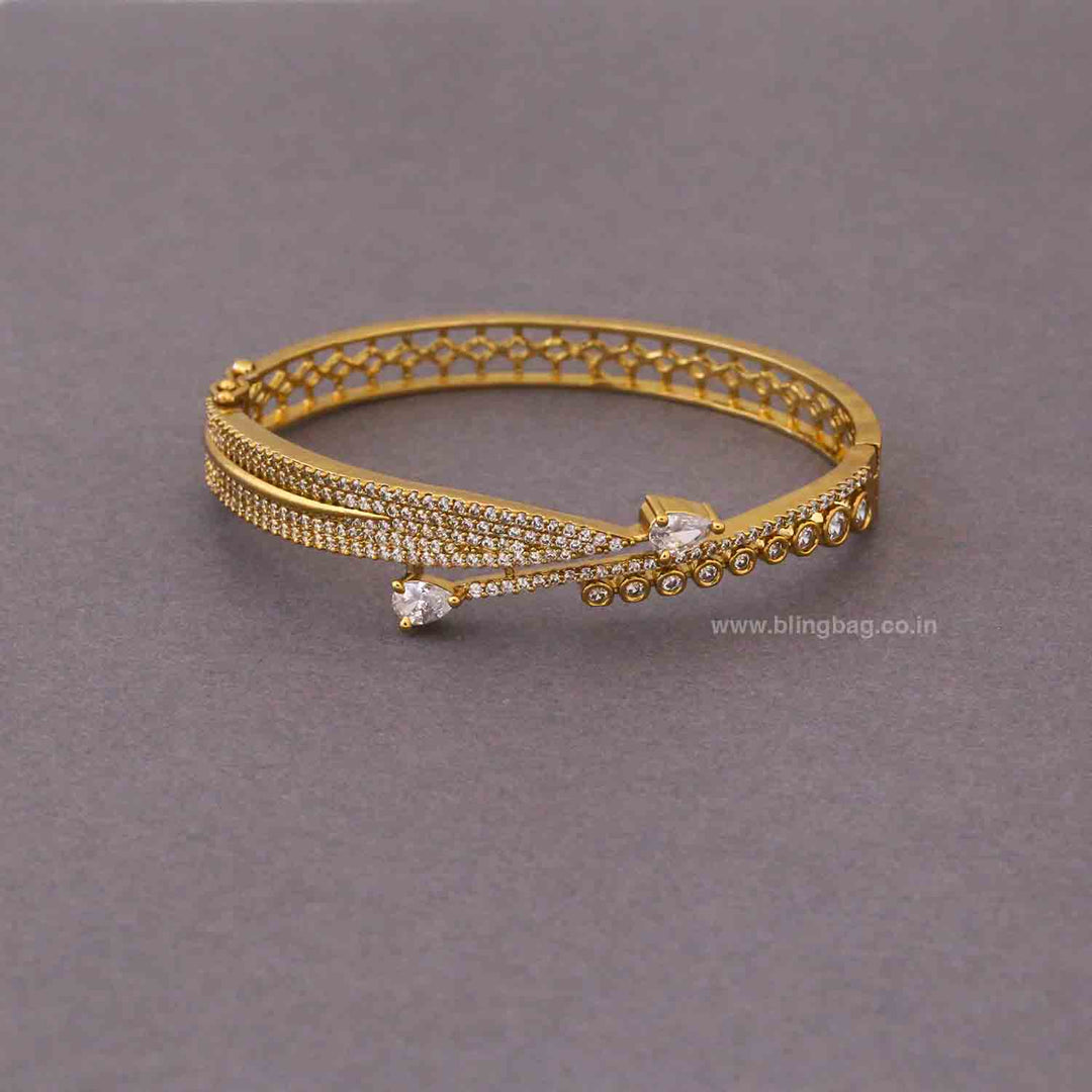 Golden Ariae Victorian Bracelet