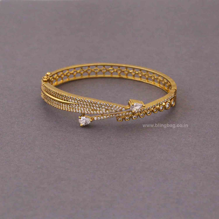Golden Ariae Victorian Bracelet