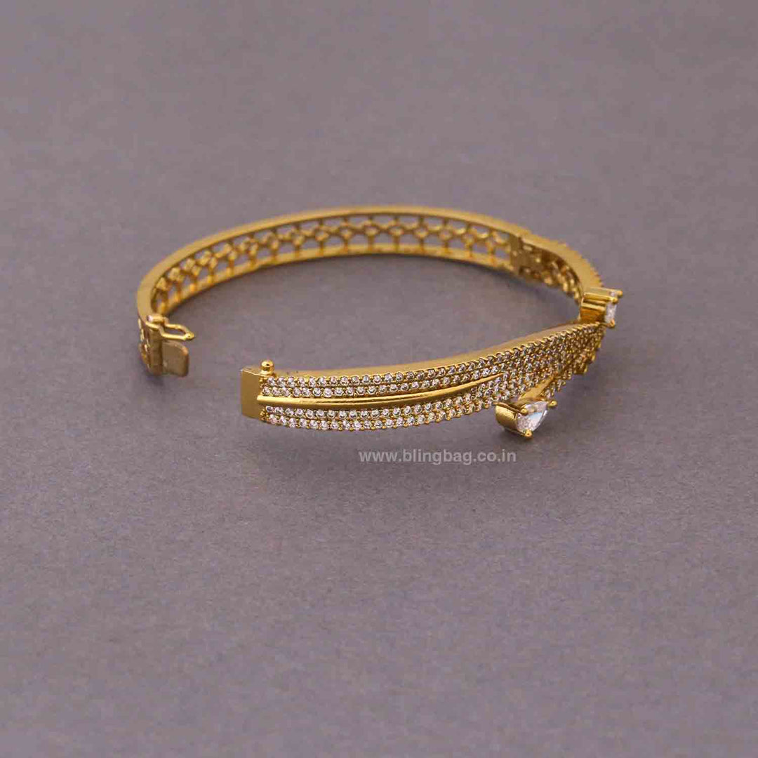 Golden Ariae Victorian Bracelet