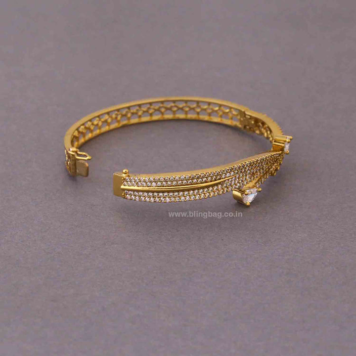 Golden Ariae Victorian Bracelet