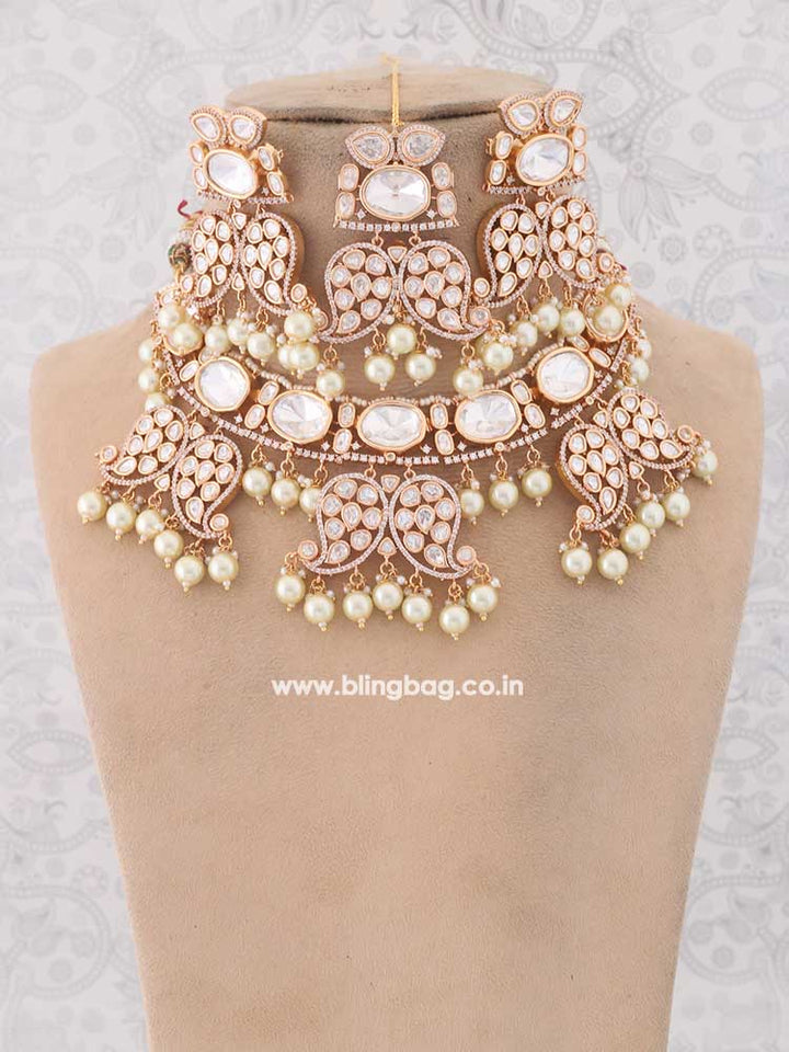 Golden Arina Jewellery Set