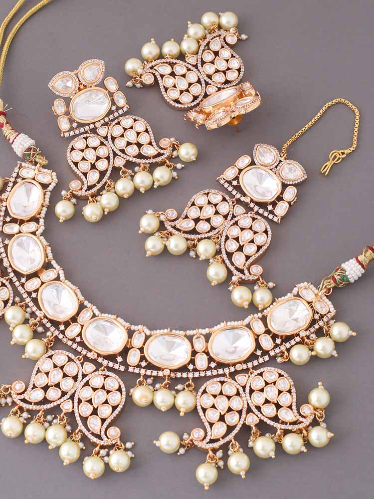 Golden Arina Jewellery Set