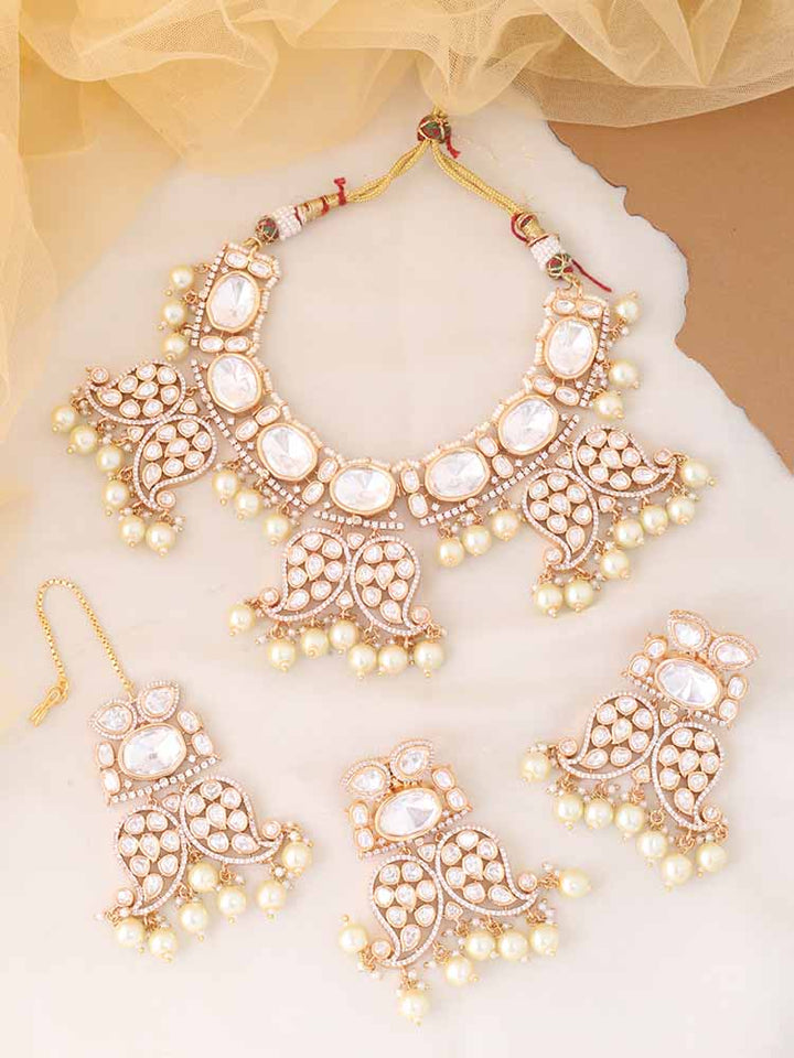 Golden Arina Jewellery Set