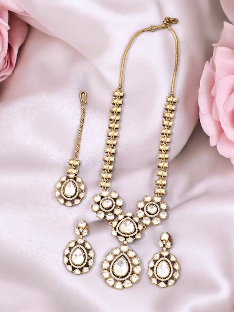 Golden Arlene Zirconia Jewellery Set