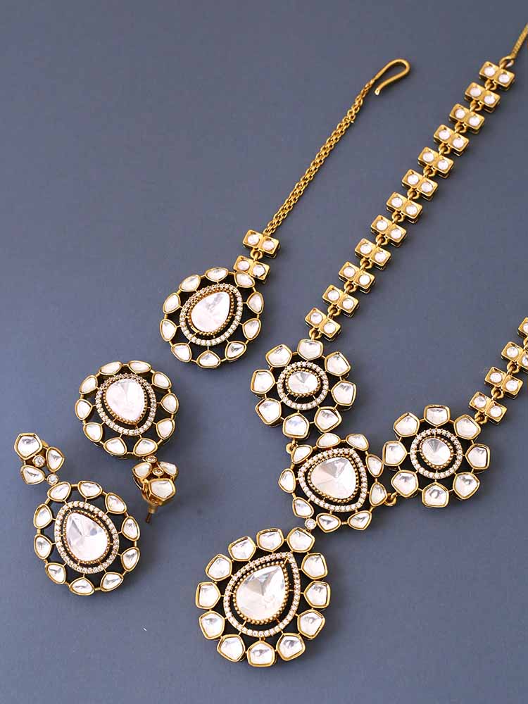 Golden Arlene Zirconia Jewellery Set