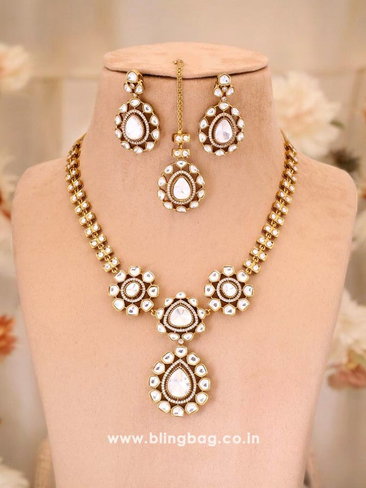 Golden Arlene Zirconia Jewellery Set