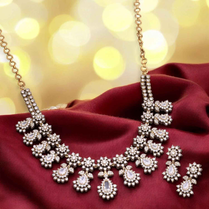 Golden Arlina Victorian Jewellery Set - New Arrival