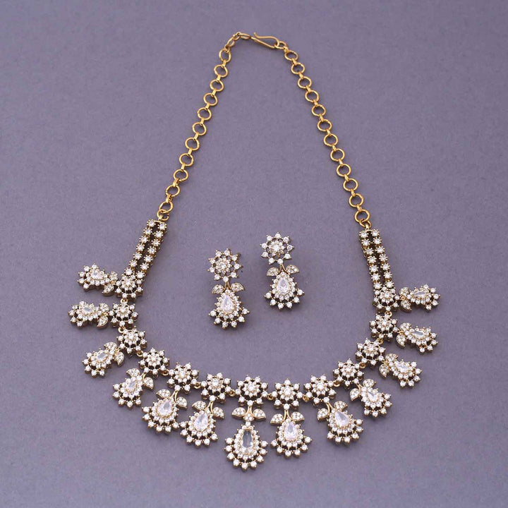 Golden Arlina Victorian Jewellery Set - New Arrival