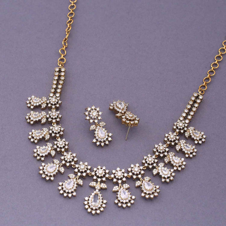 Golden Arlina Victorian Jewellery Set - New Arrival