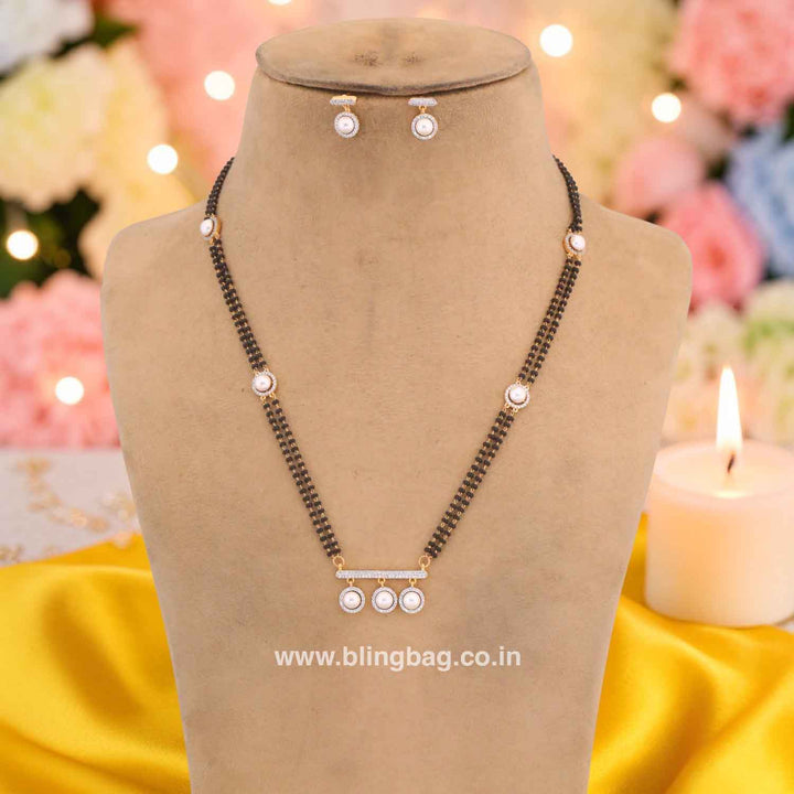 Golden Aruni Mangalsutra Set