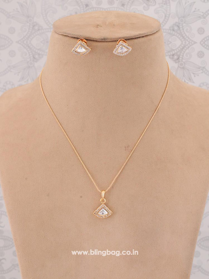 Golden Arwen Pendant Set