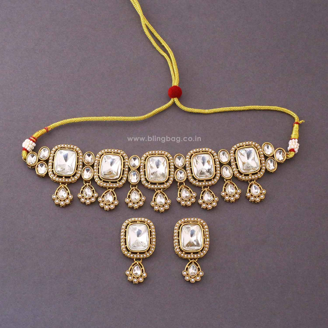 Golden Asmina Kundan Jewellery Set