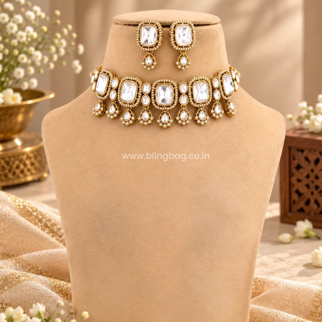 Golden Asmina Kundan Jewellery Set