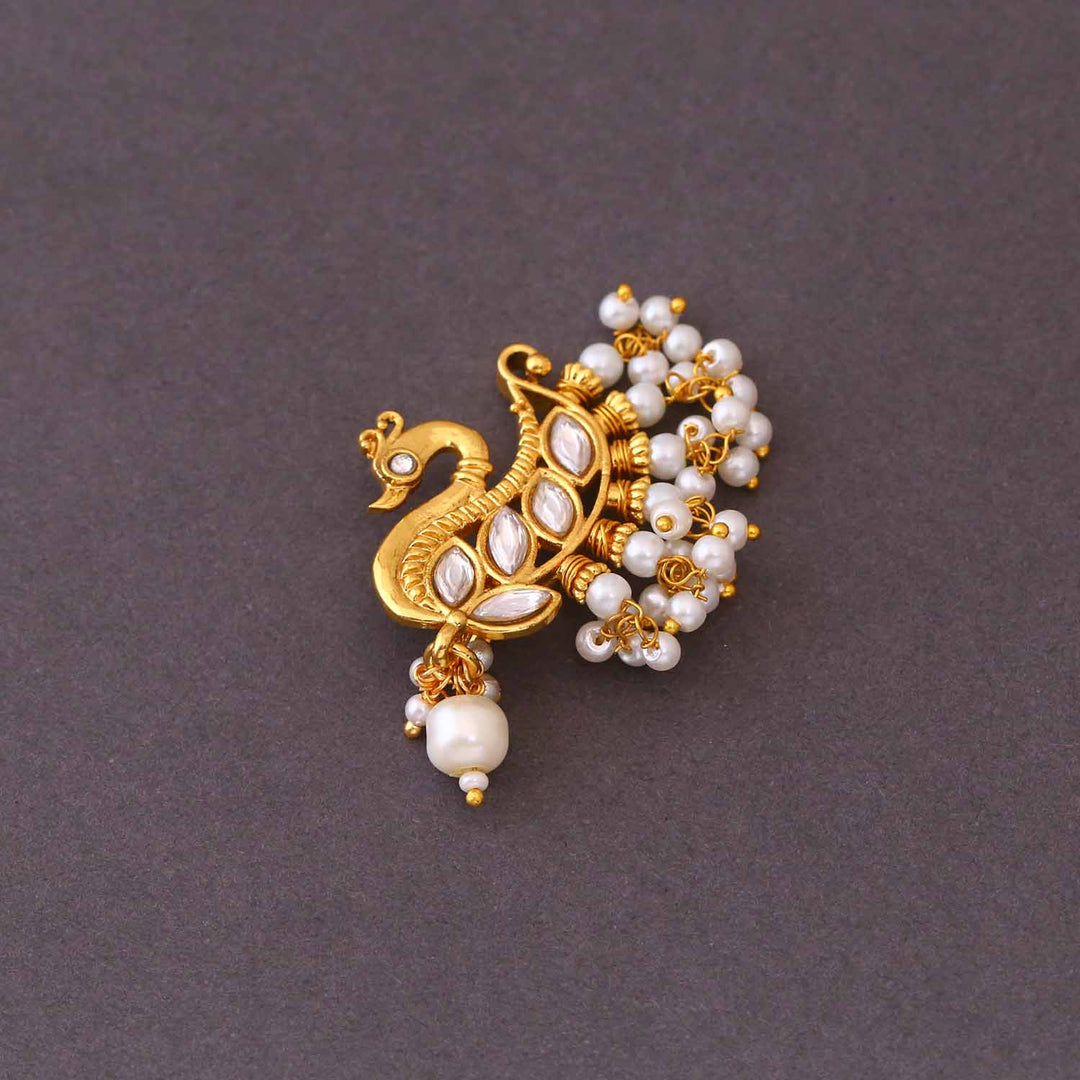 Golden Bhuvi Nosepin