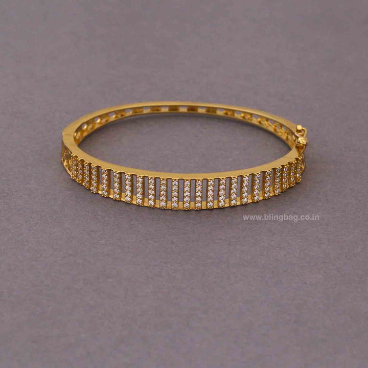 Golden Biancaa Victorian Bracelet