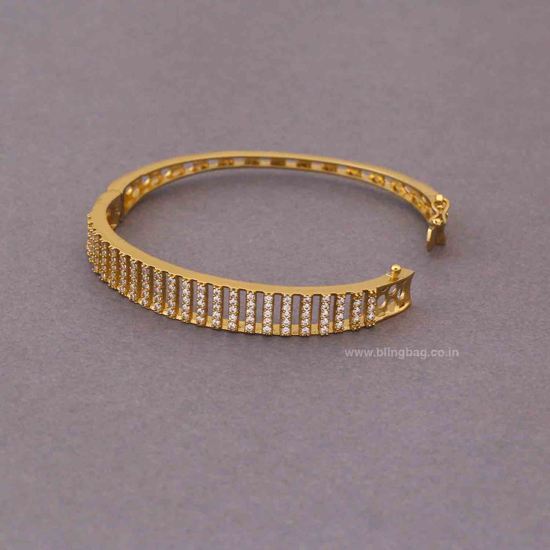 Golden Biancaa Victorian Bracelet