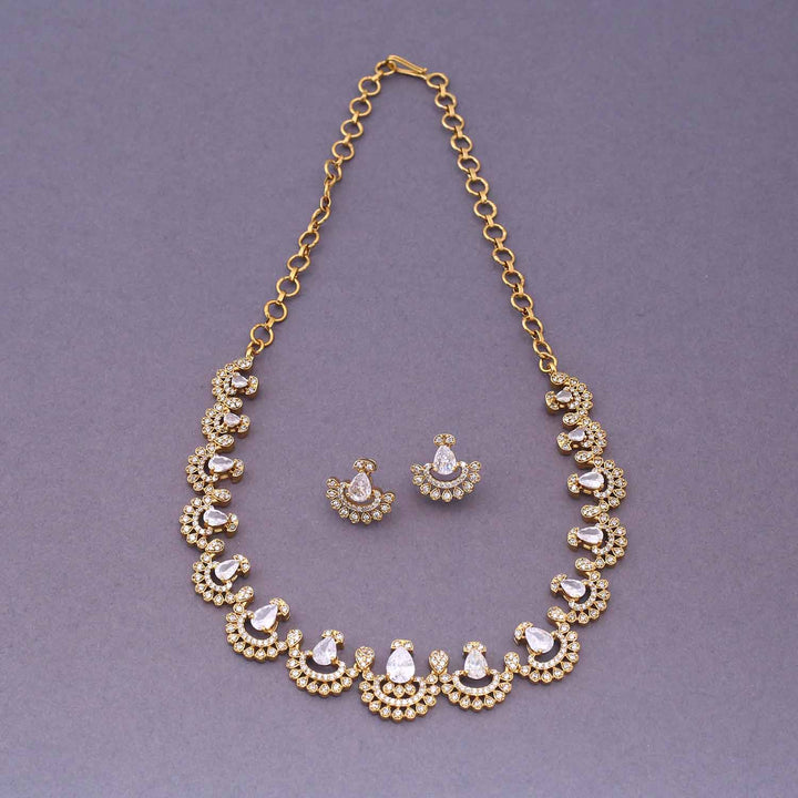 Golden Brissa Victorian Jewellery Set - New Arrival