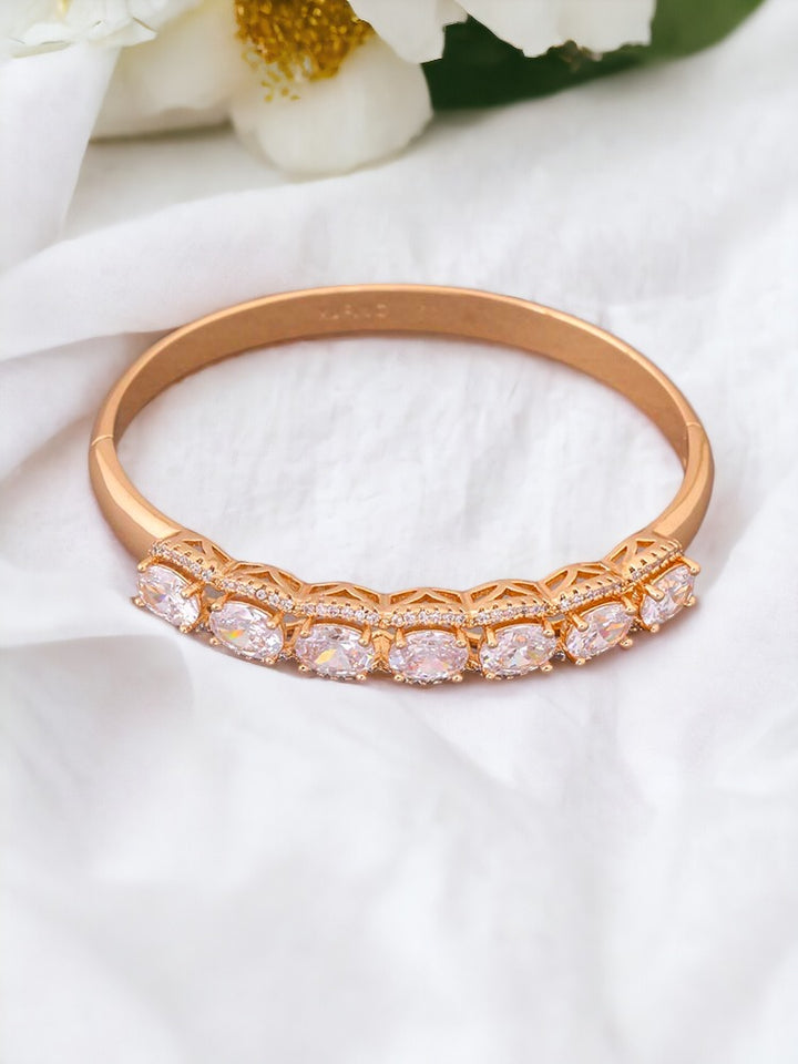 Golden Carry Zirconia Bracelet