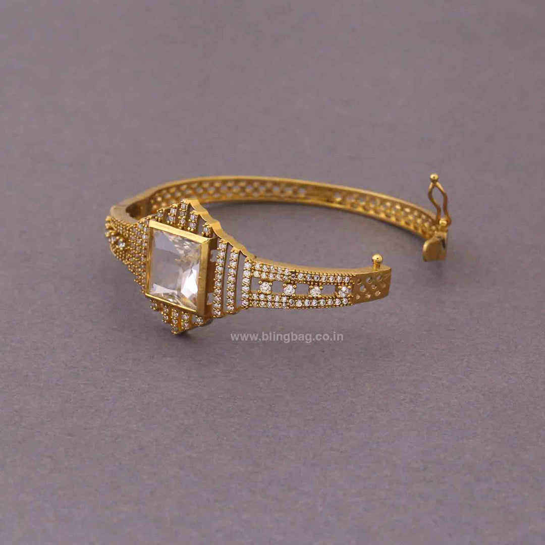 Golden Celineia Victorian Bracelet