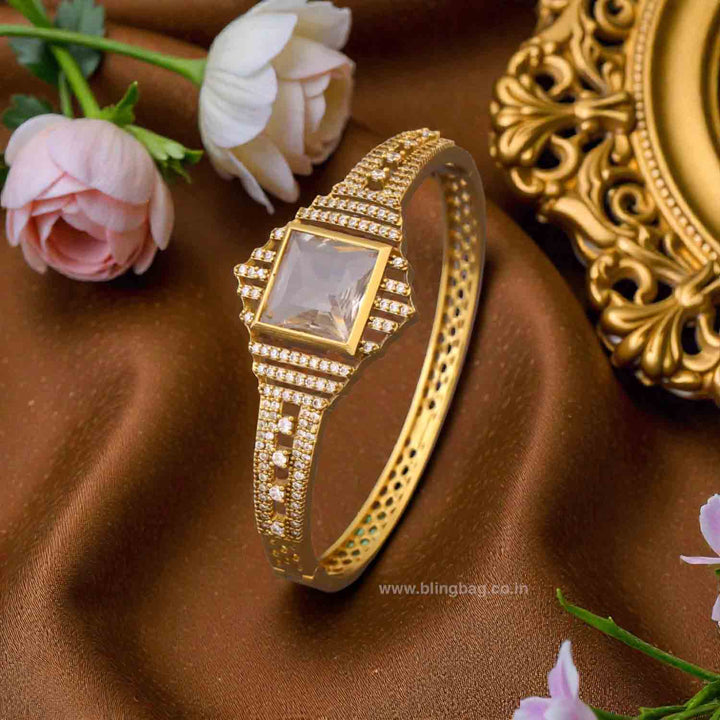 Golden Celineia Victorian Bracelet