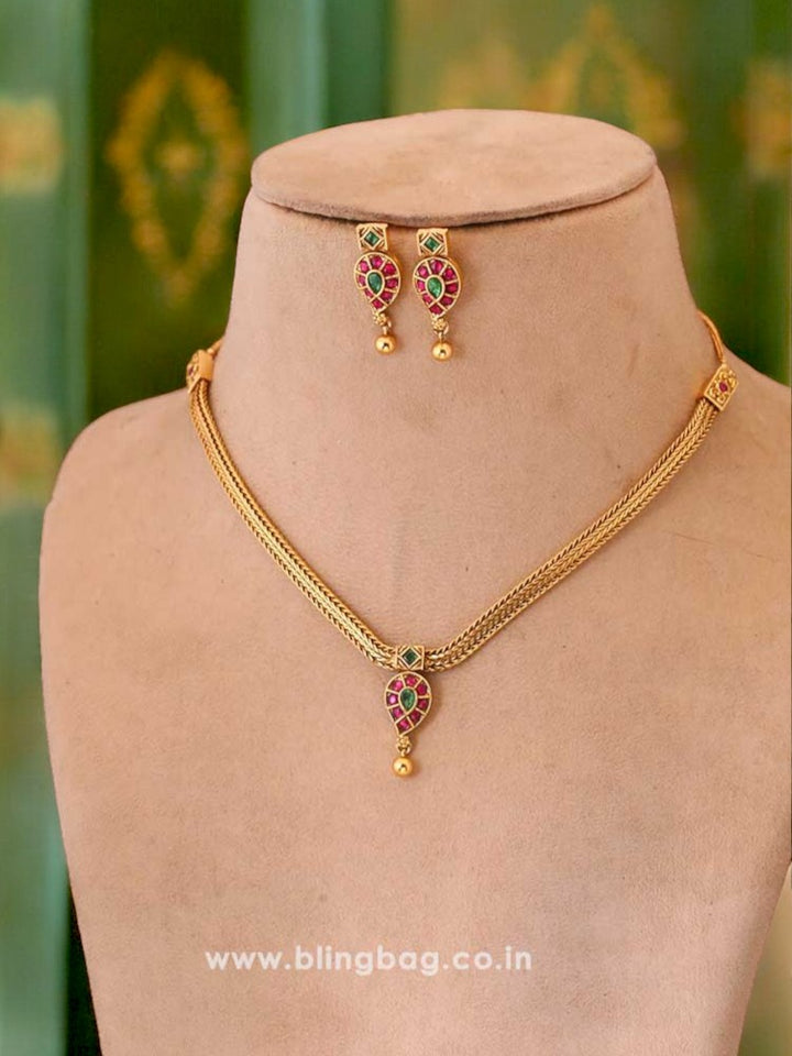 Golden Chandra Antique Jewellery Set