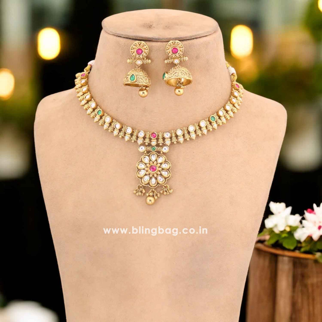 Golden Charmia Hasli Antique Rajwadi Set