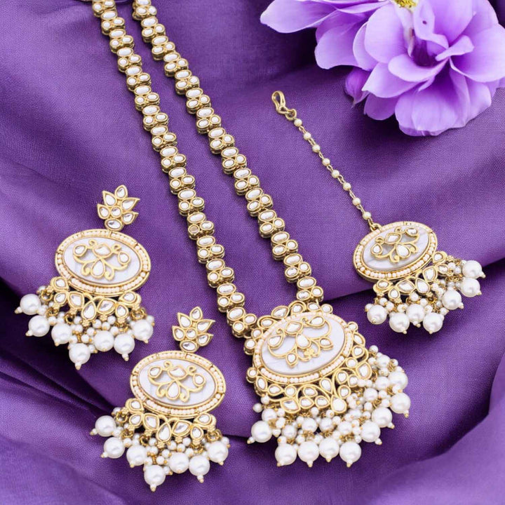 Golden Charvya Kundan Jewellery Set