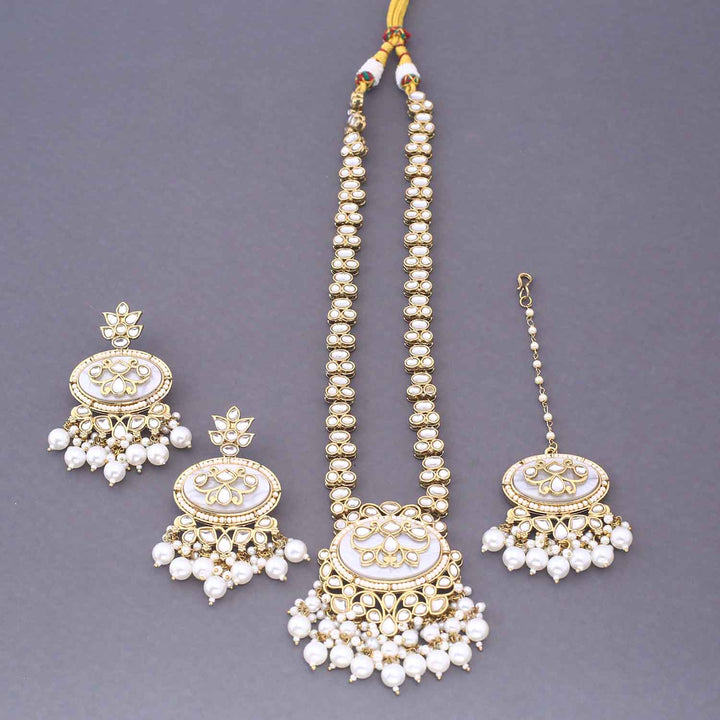 Golden Charvya Kundan Jewellery Set