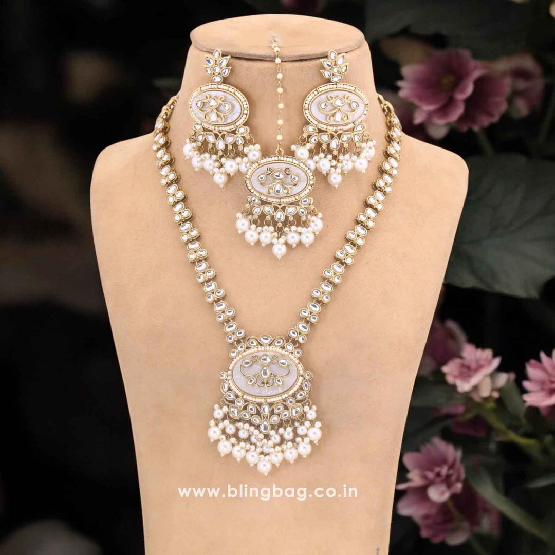 Golden Charvya Kundan Jewellery Set