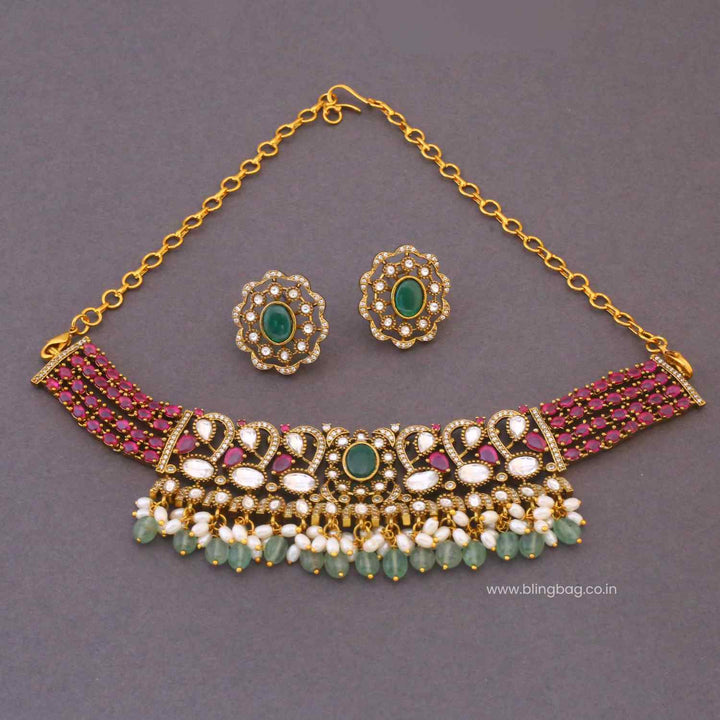 Golden Chloe Victorian Jewellery Set