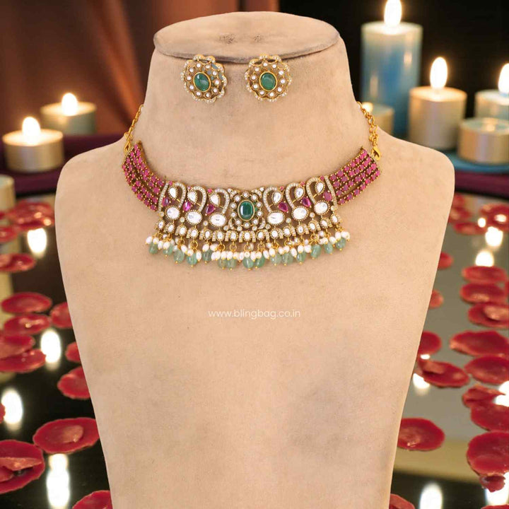 Golden Chloe Victorian Jewellery Set