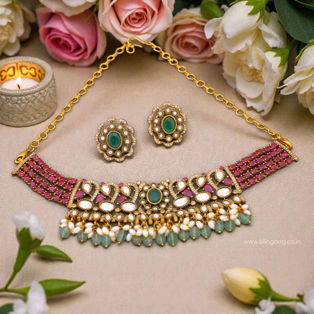 Golden Chloe Victorian Jewellery Set