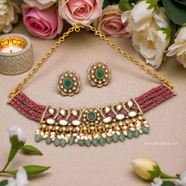 Golden Chloe Victorian Jewellery Set