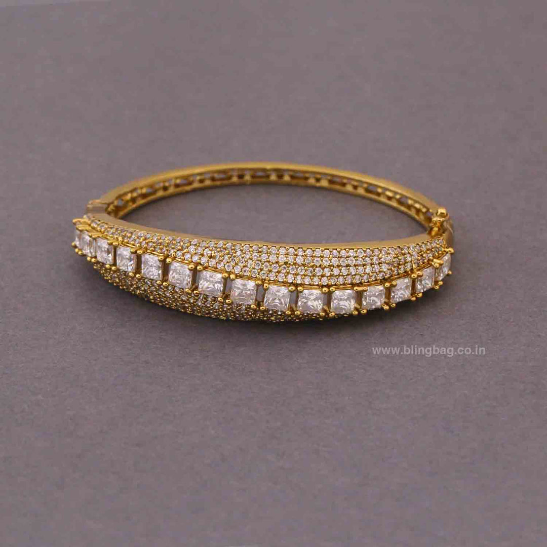 Golden Clairea Victorian Bracelet