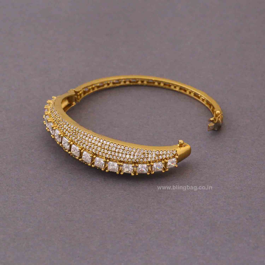 Golden Clairea Victorian Bracelet