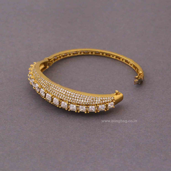 Golden Clairea Victorian Bracelet