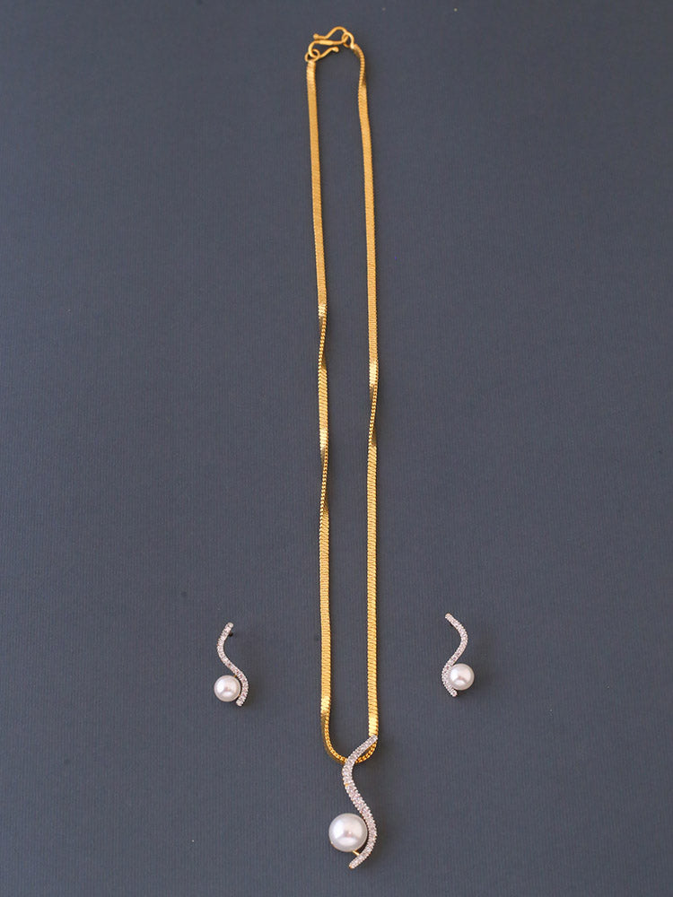 Golden Coraa Pendant Set