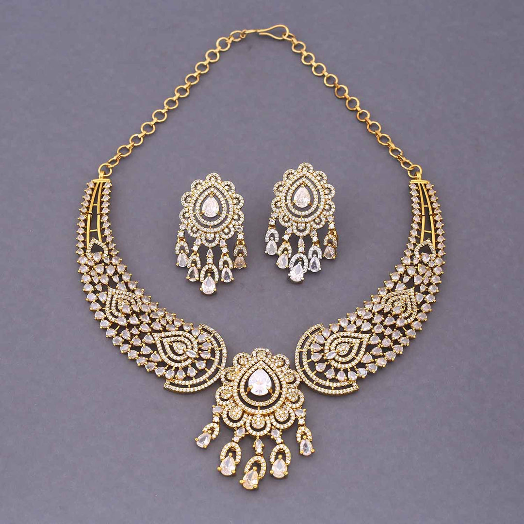 Golden Crescent Hasli Victorian Jewellery Set - New Arrival