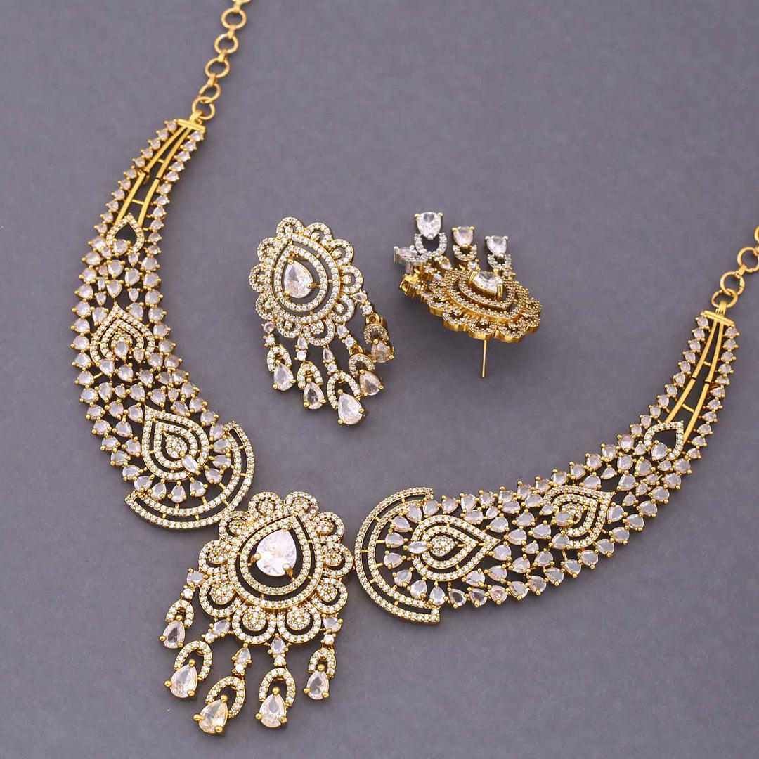 Golden Crescent Hasli Victorian Jewellery Set - New Arrival