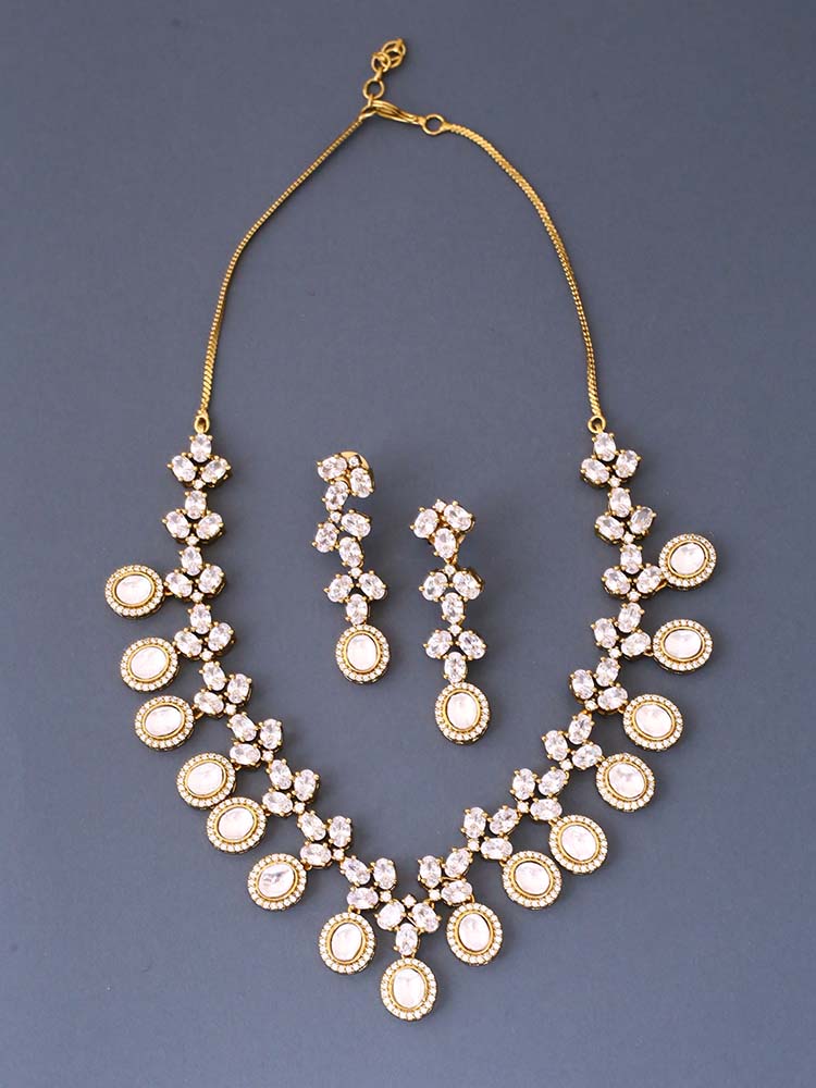 Golden Daivey Zirconia Jewellery Set