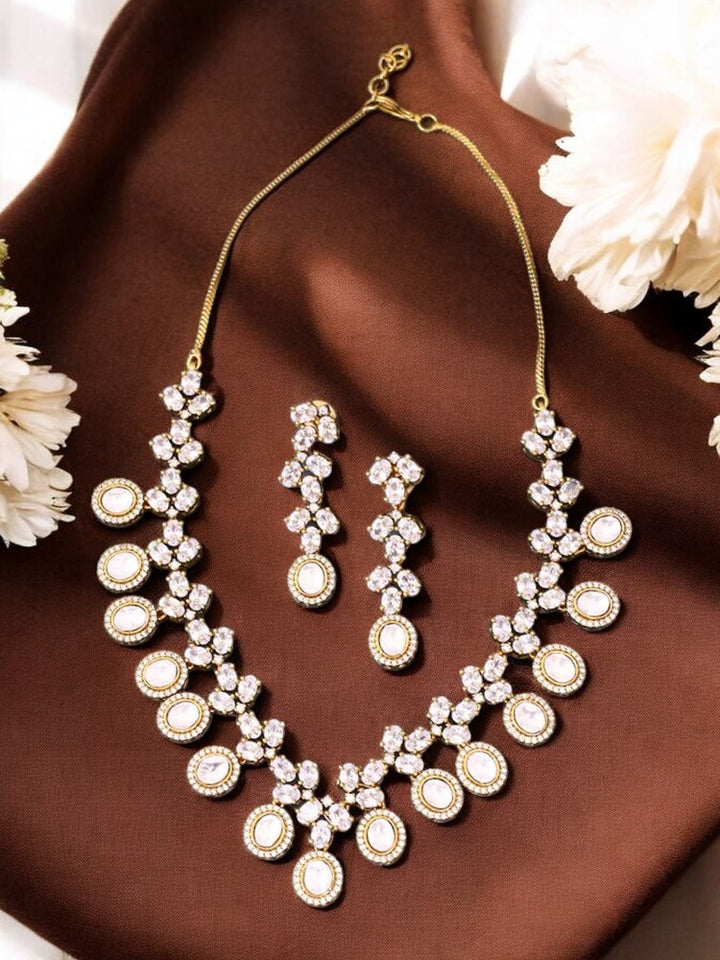 Golden Daivey Zirconia Jewellery Set